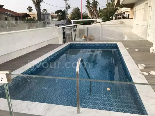 Sontuosa villa ad Ashdod a due passi dalla spiaggia
