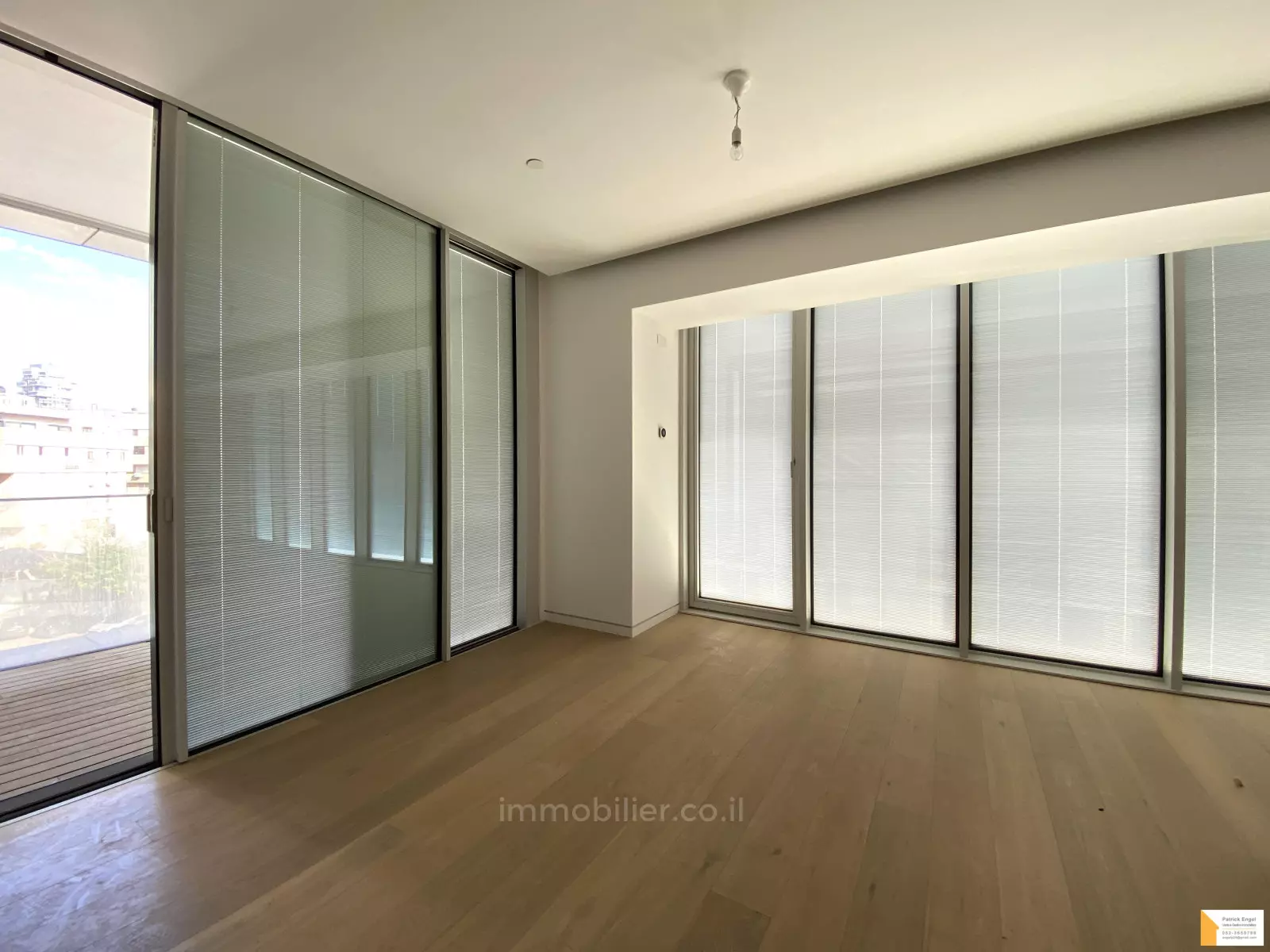 con terrazza,luminoso,in un bellissimo edificio,Di alto standing,Magnifico,Progetto di qualità,spazioso
