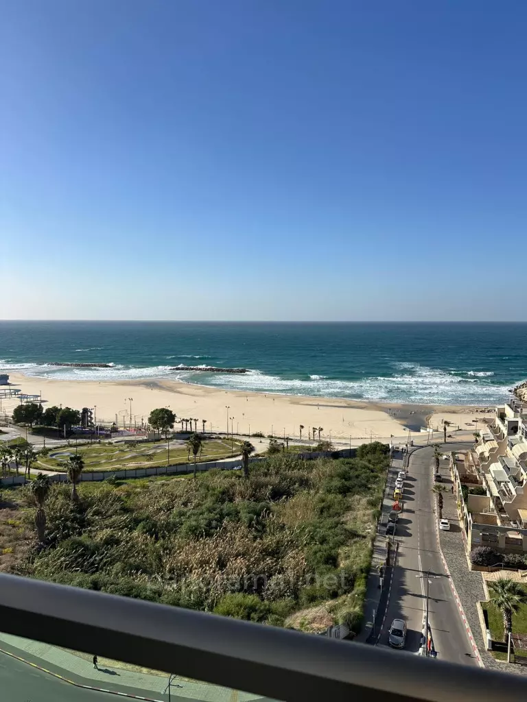 נוף ים יוצא דופן