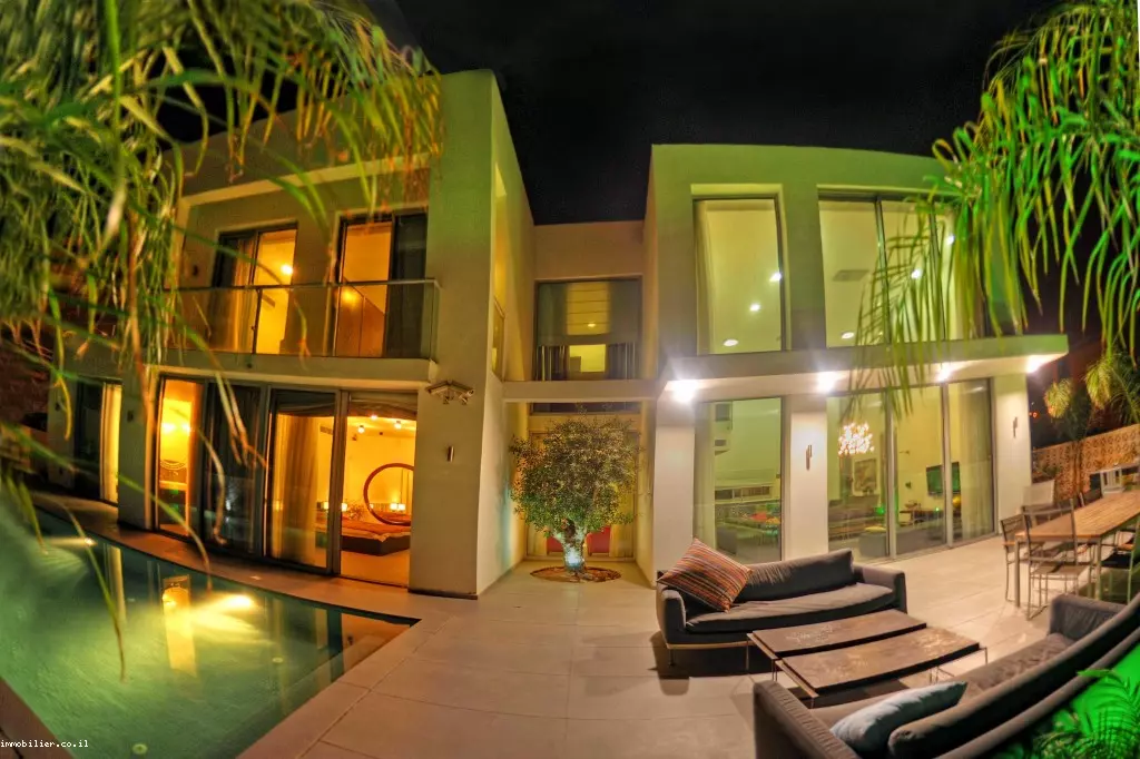 Villa di lusso nuova - investimento, buona posizione, spaziosa, di alto livello, da non perdere!