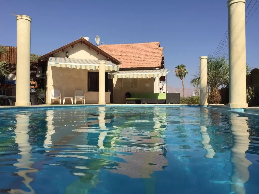 Villa di lusso, tranquilla, di alto livello, piano alto con vista mare, spaziosa, vicino al mare - Da non perdere!