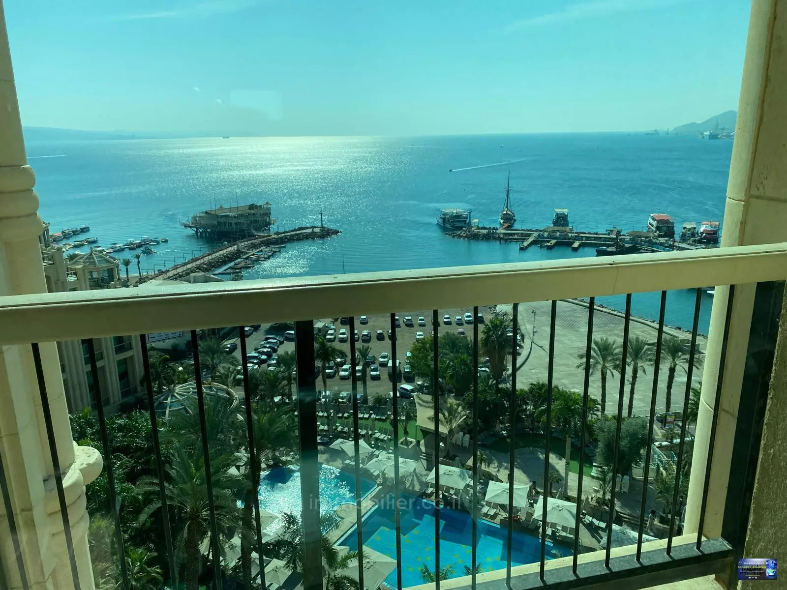 Da non perdere,grazioso,al centro,Balcone sul mare,Bellissimo appartamento,ben arredato,Buona posizione,Buon affare,Buona occasione,Buone indicazioni,tranquillo,luminoso,In strada tranquilla,in un bellissimo edificio,In buone condizioni,Posto tranquillo,Completamente arredato,Piano alto con vista,grande,Di alto standing,Soffitti alti,investito,di lusso,Magnifico,Vicino al mare,Progetto di qualità,Vista mare