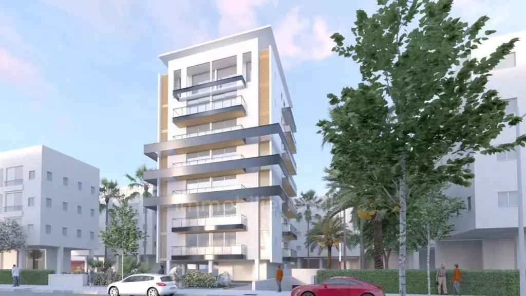 TERRENO IN VENDITA CENTRO CITTÀ - Buona posizione, piano alto con vista mare - Buon affare da non perdere!