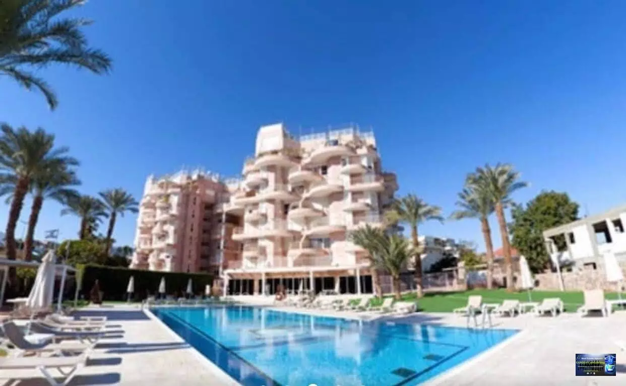 con terrazza,tranquillo,in un bellissimo edificio,investito,al centro,Balcone sul mare,Buona posizione,Buona occasione,Posto tranquillo,Piano alto con vista,grande,Di alto standing,di lusso,Vicino al mare,Vista mare,Da non perdere,grazioso,ben arredato,luminoso,spazioso,Bellissimo appartamento,Buon affare,Buone indicazioni,In buone condizioni,Magnifico,Progetto di qualità