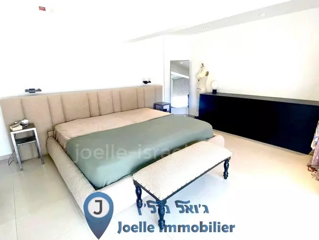 Triplex ai piedi del kikar