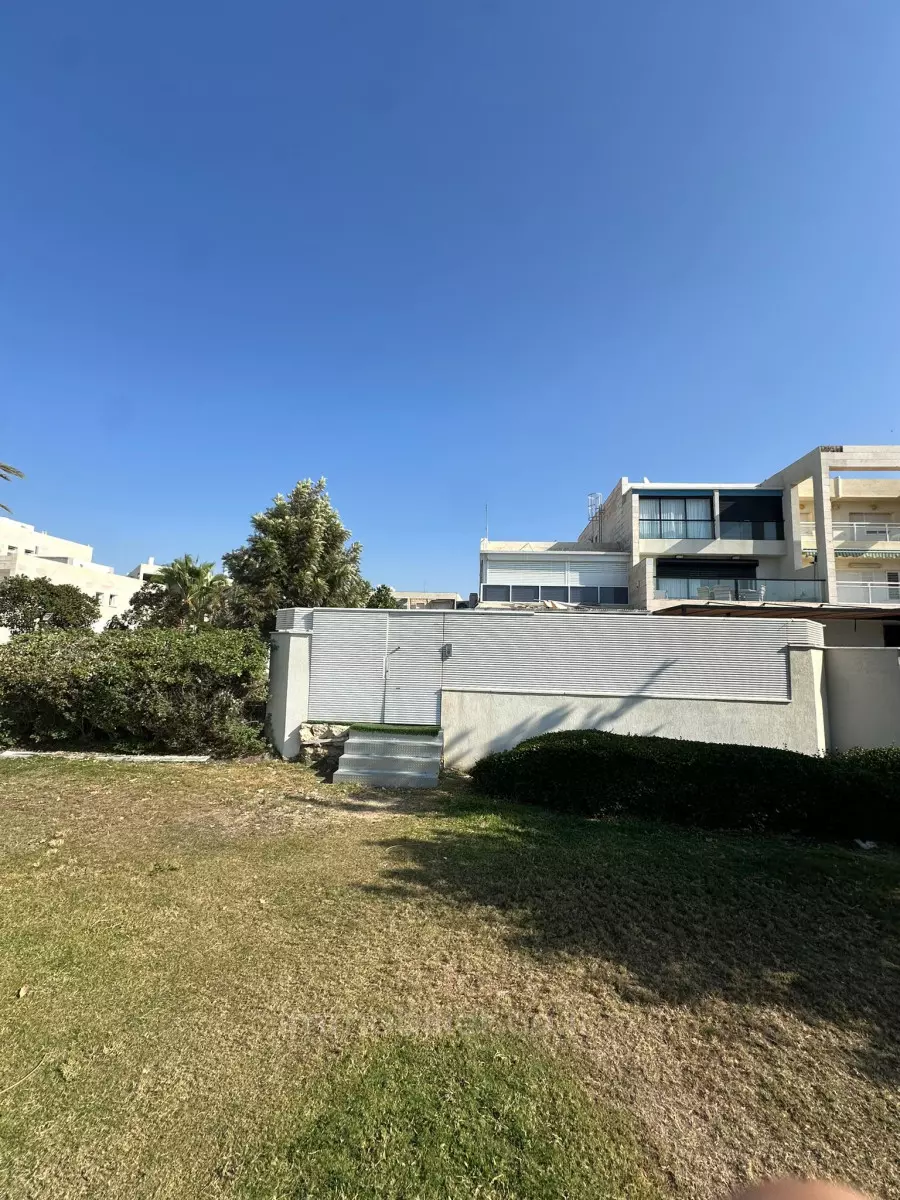 con terrazza,Bellissimo appartamento,Buona posizione,Magnifico,Vicino al mare,Vista mare