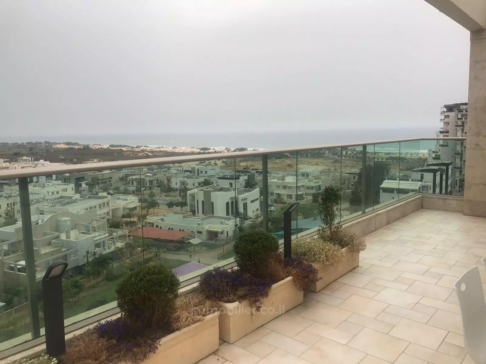 con terrazza,Bellissimo appartamento,Buona posizione,in un bellissimo edificio,Vicino al mare,spazioso,Vista mare