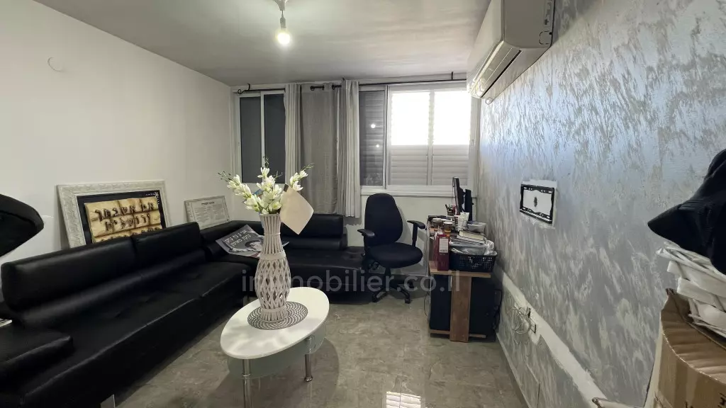 Affare imperdibile! Ideale investimento/pied-à-terre, spazioso 3 locali in vendita, Dalet, Ashdod