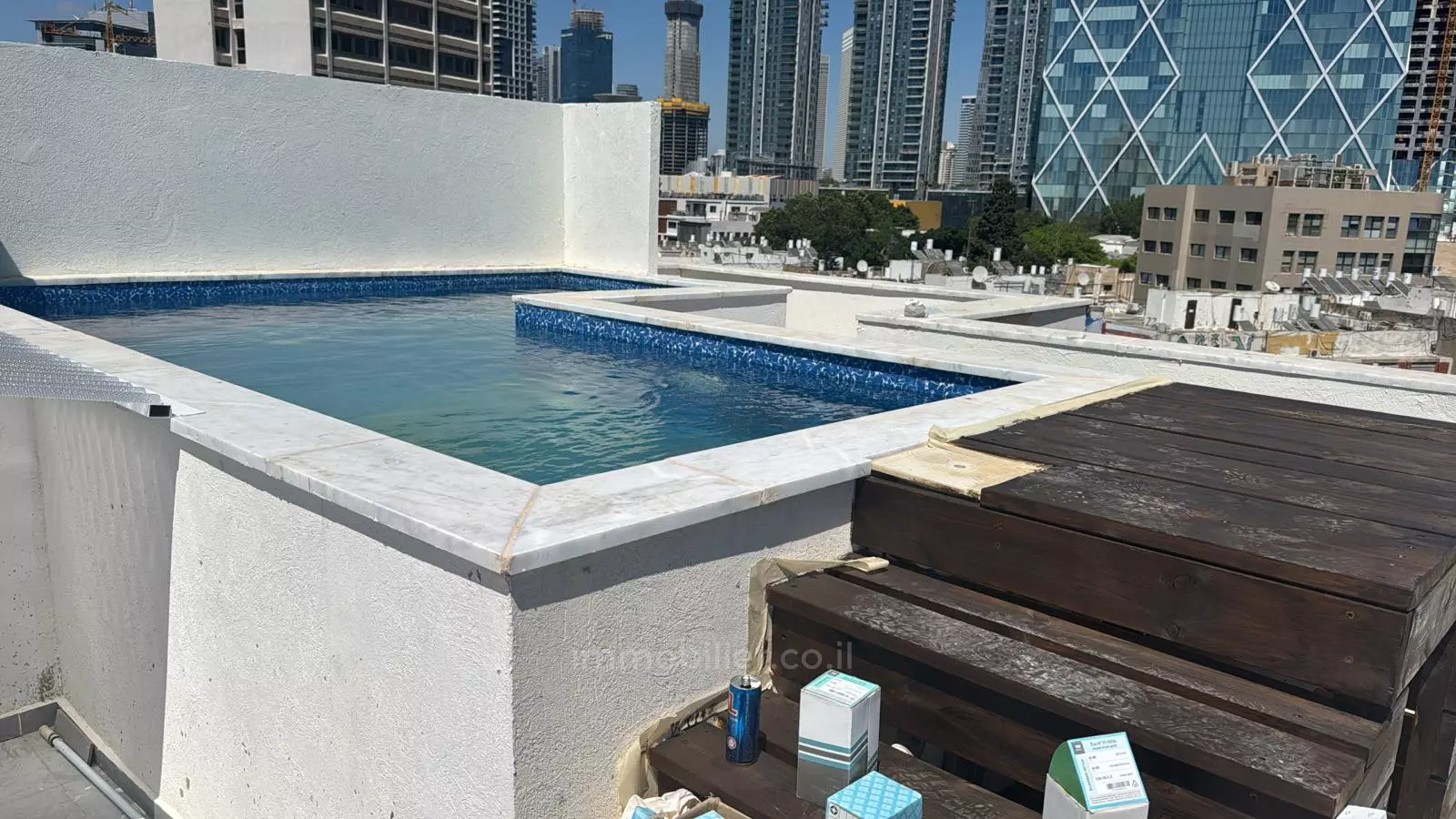 al centro,con terrazza,Bellissimo appartamento,ben arredato,Buona posizione,in un bellissimo edificio,in un nuovo edificio,Magnifico,nuovo