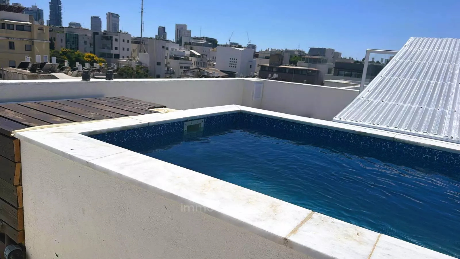al centro,con terrazza,Bellissimo appartamento,ben arredato,Buona posizione,in un bellissimo edificio,in un nuovo edificio,Magnifico,nuovo
