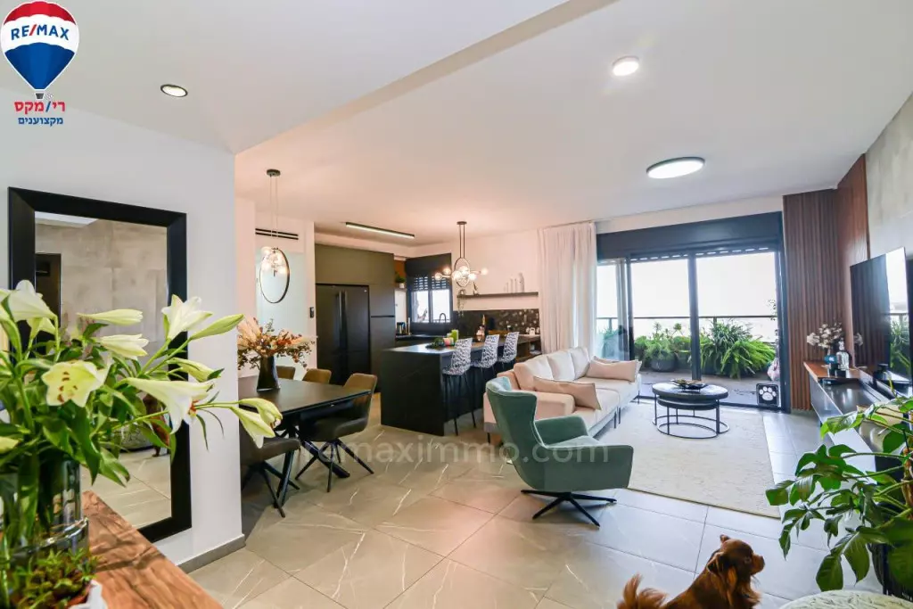 Mini-penthouse eccezionale di 5 stanze nel prestigioso progetto VIVA a Hadera!
