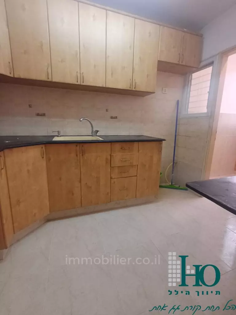 3,5 locali quartiere Atikot disponibile subito