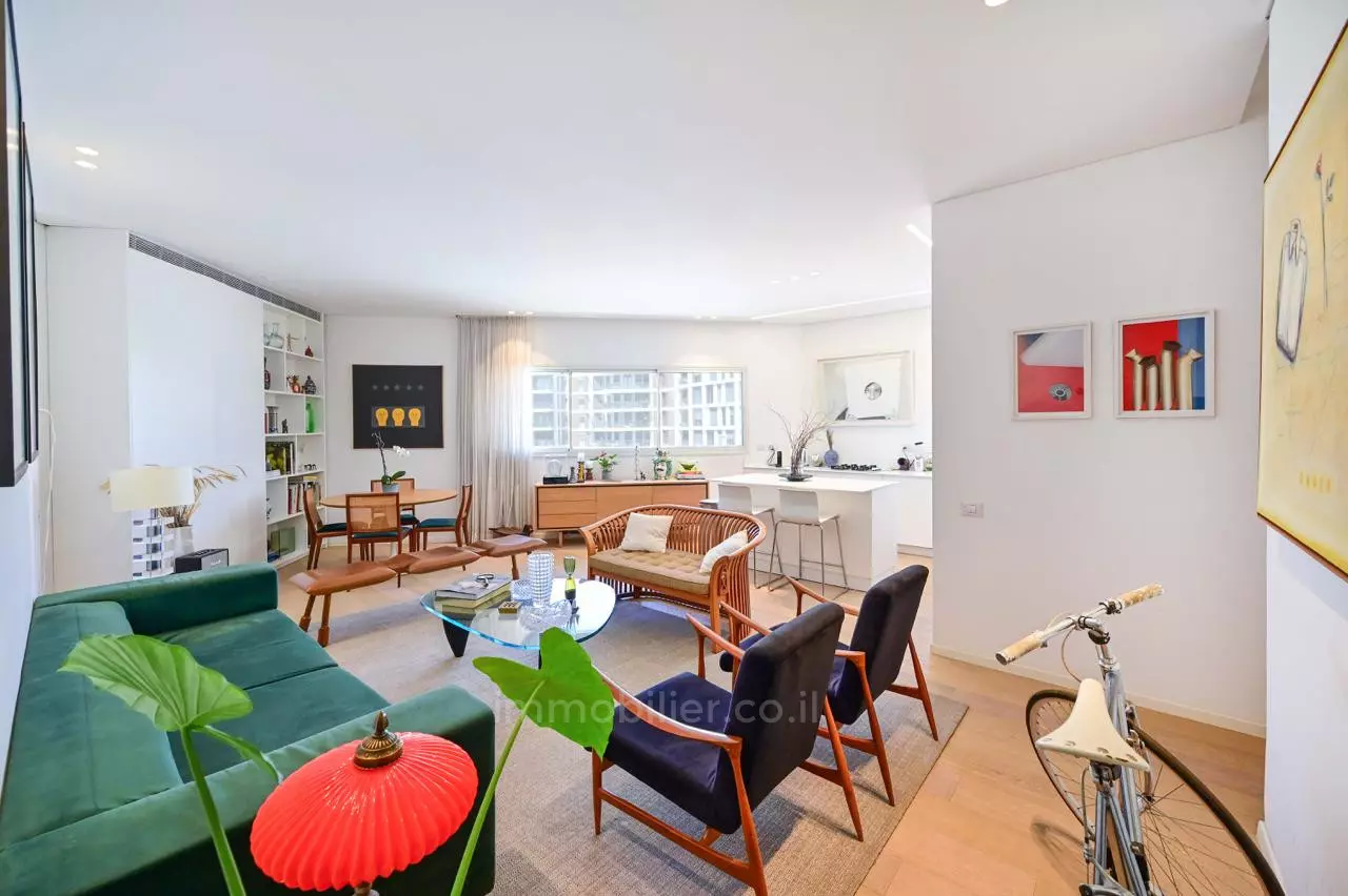IN VENDITA – ATTICO ECCEZIONALE NEL CUORE DI TEL AVIV – PERFETTO COME INVESTIMENTO O SECONDA CASA