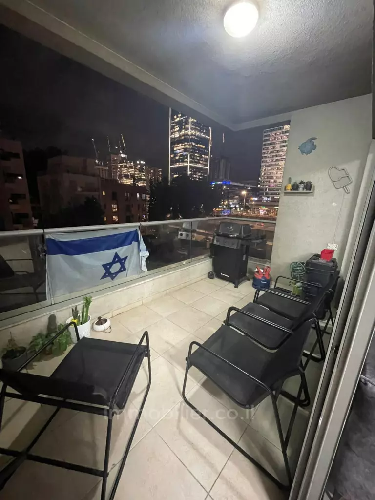 דירת 3 חדרים מדהימה בבניין חדש עם חניה וממ"ד, ליד שרונה