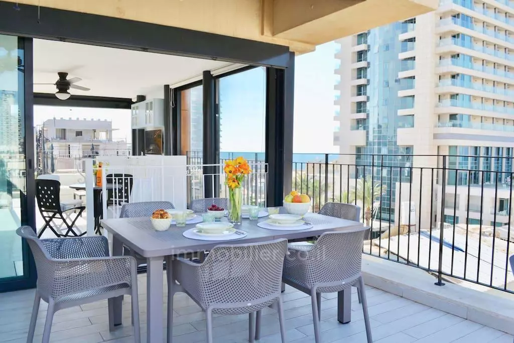Attico Duplex Eccezionale – Via Zrubavel, Tel Aviv