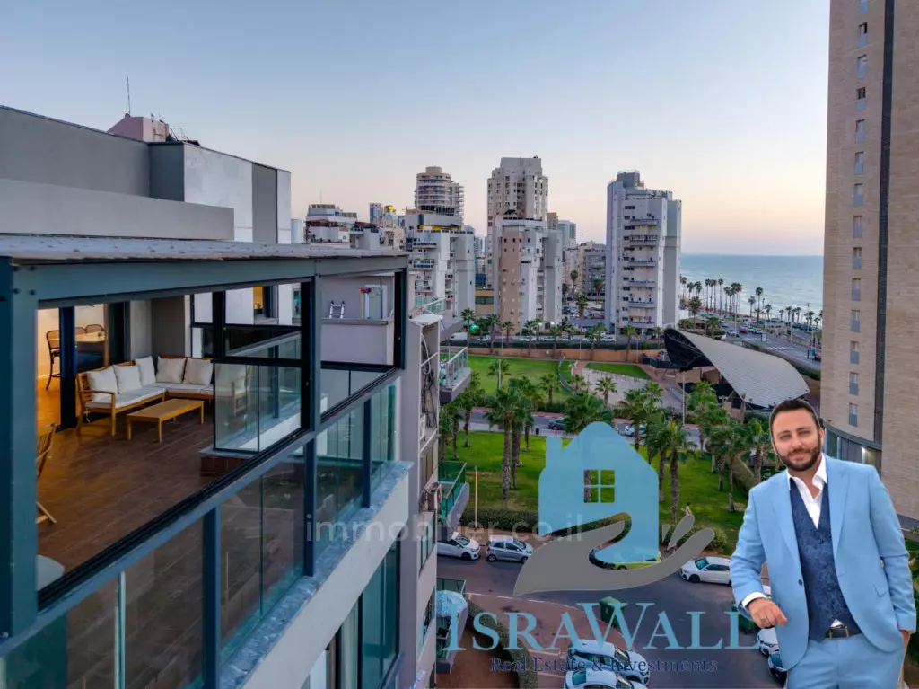 Vendesi: Attico – Masarik, Bat Yam! Seconda linea mare – vista incredibile!